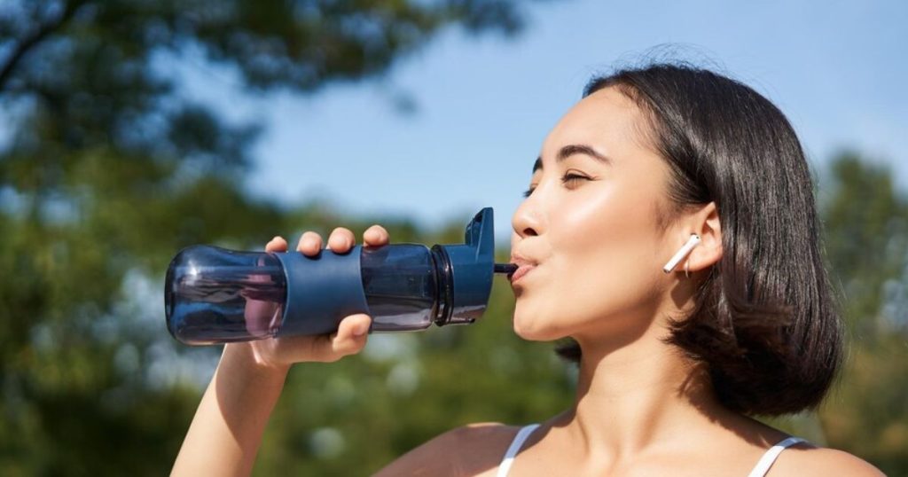 AquaPure Smart Water Bottle: Unlock 99% Clean Water Anytime